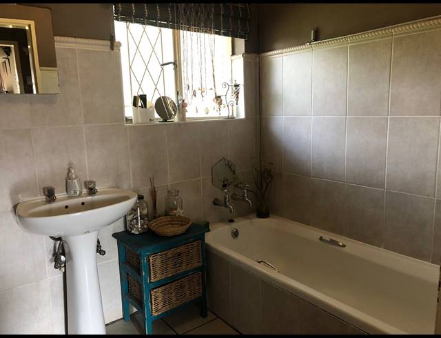 3 BEDROOM HOUSE FOR SALE IN ARCON PARK